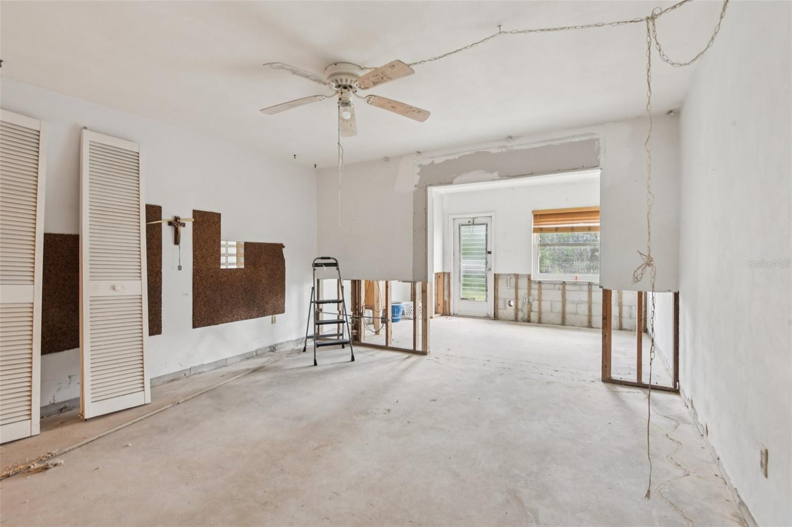 Image 14 of 39 For 4565 Duhme Road 103
