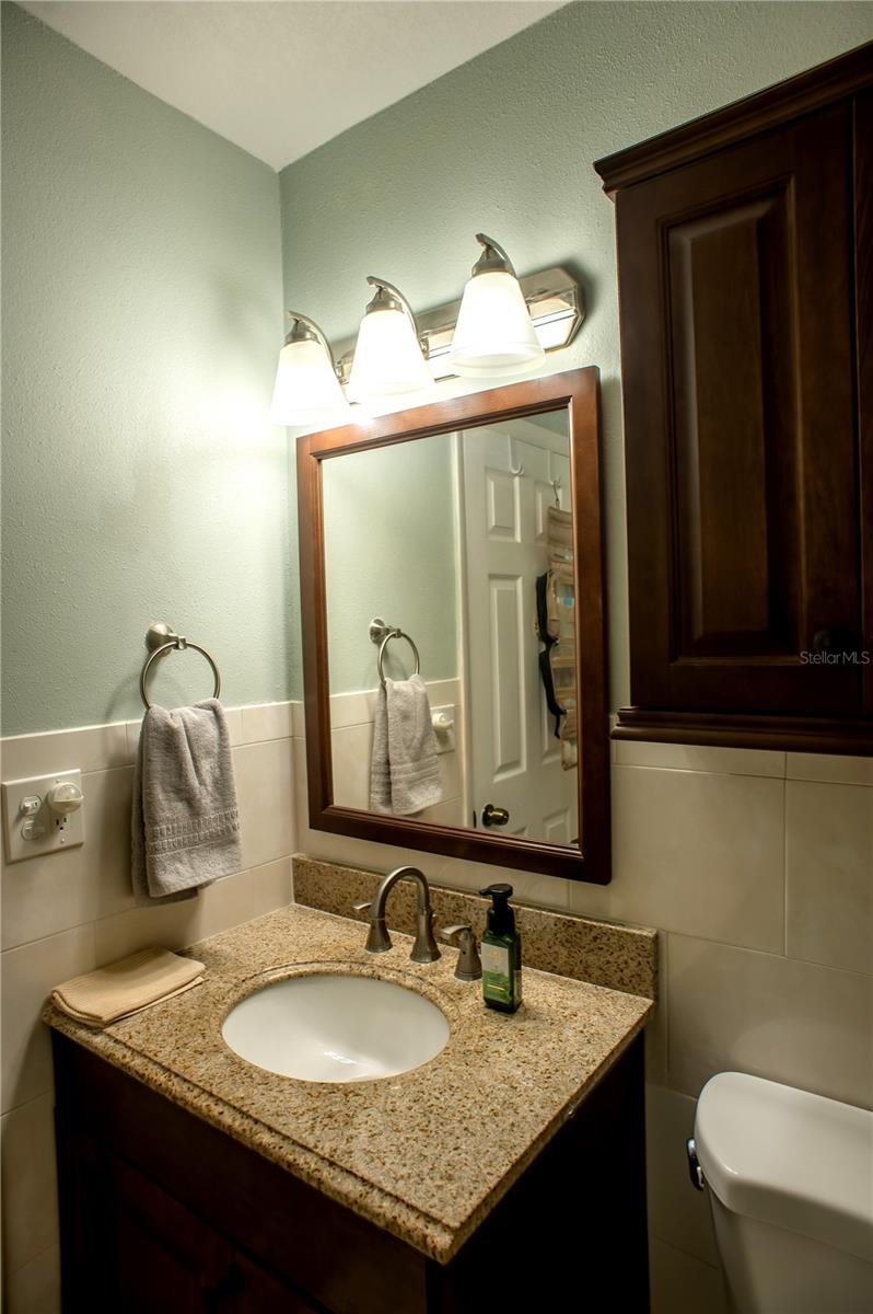 Image 20 of 37 For 2700 Bayshore Boulevard 592