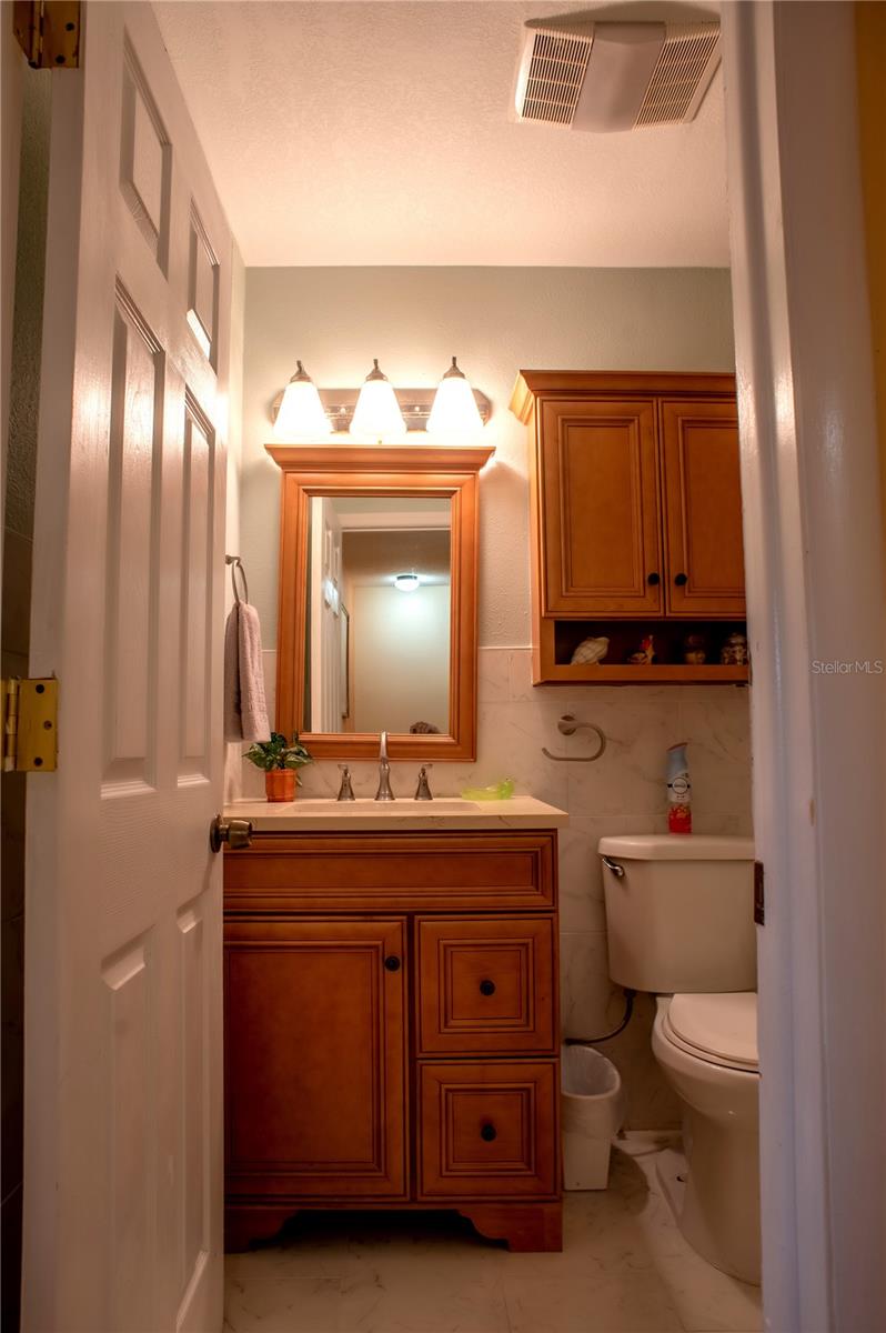 Image 27 of 37 For 2700 Bayshore Boulevard 592