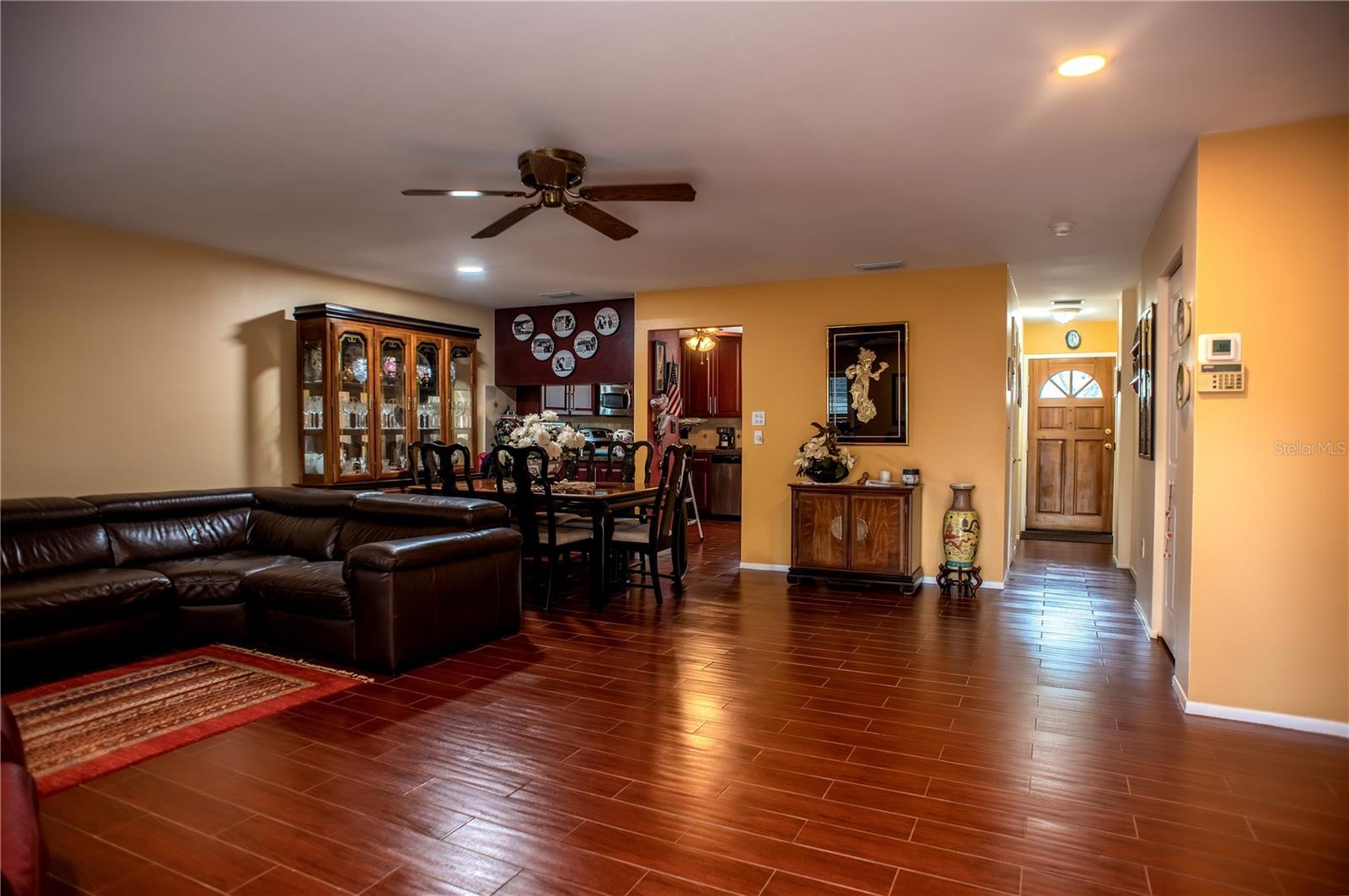 Image 5 of 37 For 2700 Bayshore Boulevard 592