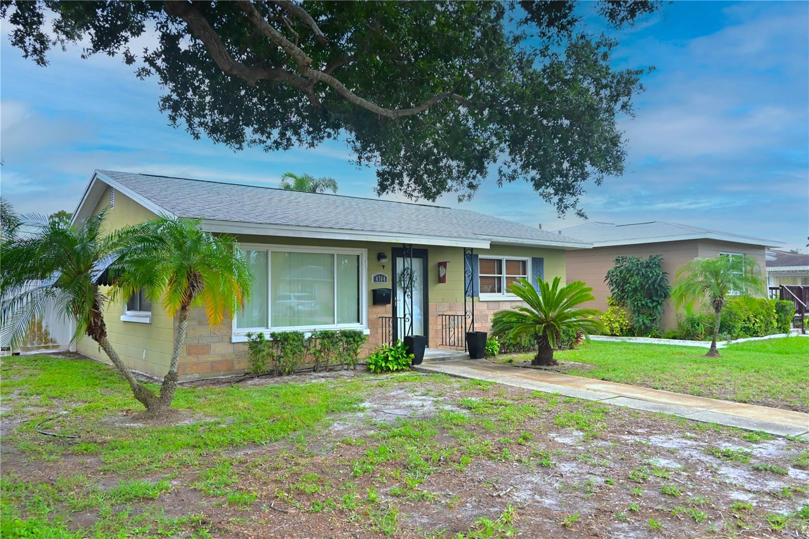 Image 3 of 26 For 4744 11th Avenue N