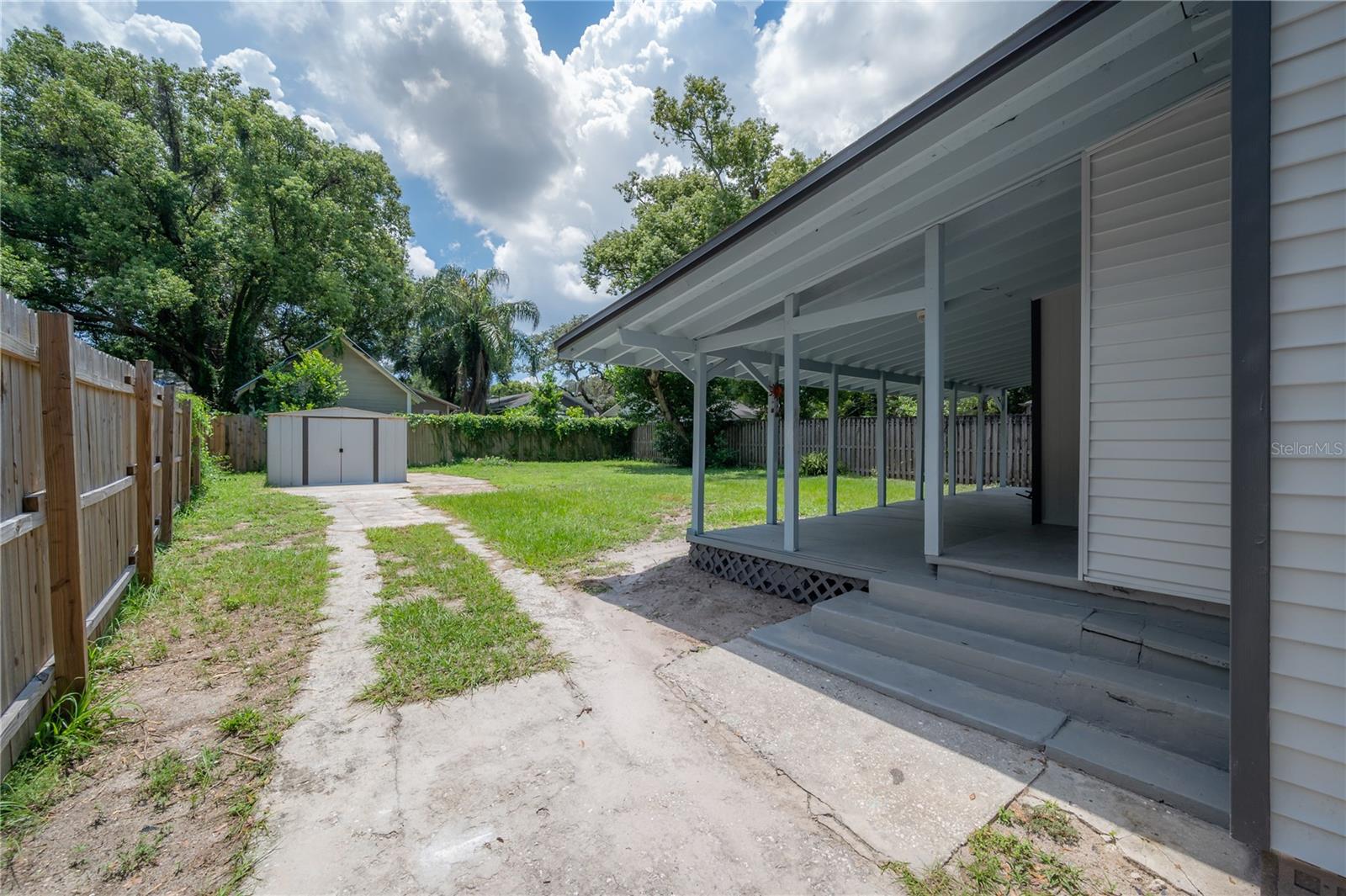 Image 18 of 30 For 1415 Hanna Avenue