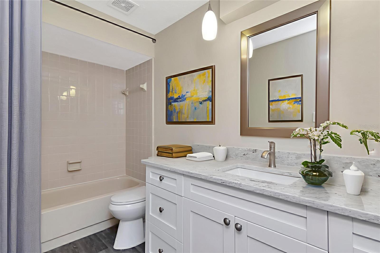 Image 13 of 18 For 3810 Windtree Court