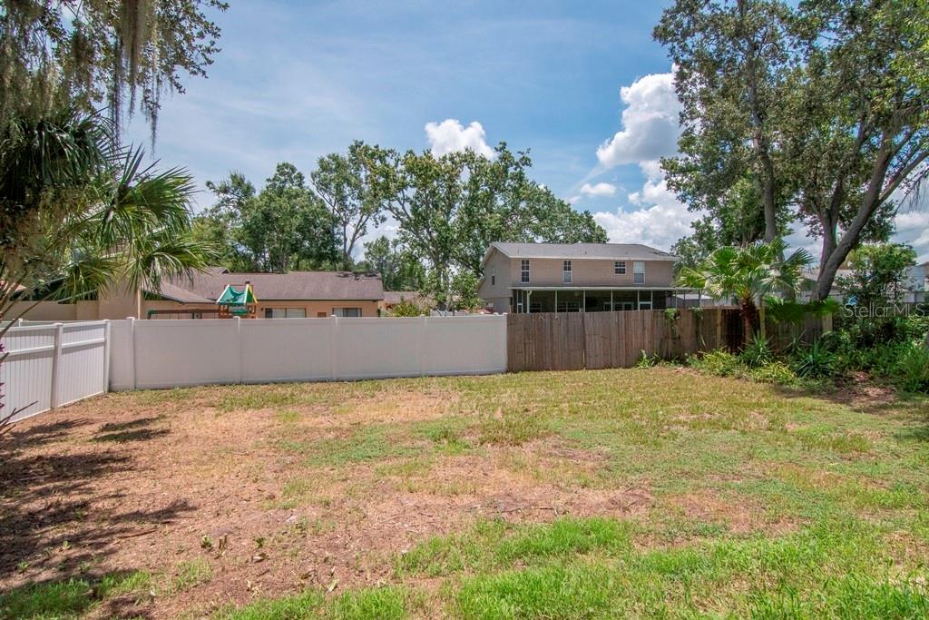 Image 16 of 18 For 3810 Windtree Court