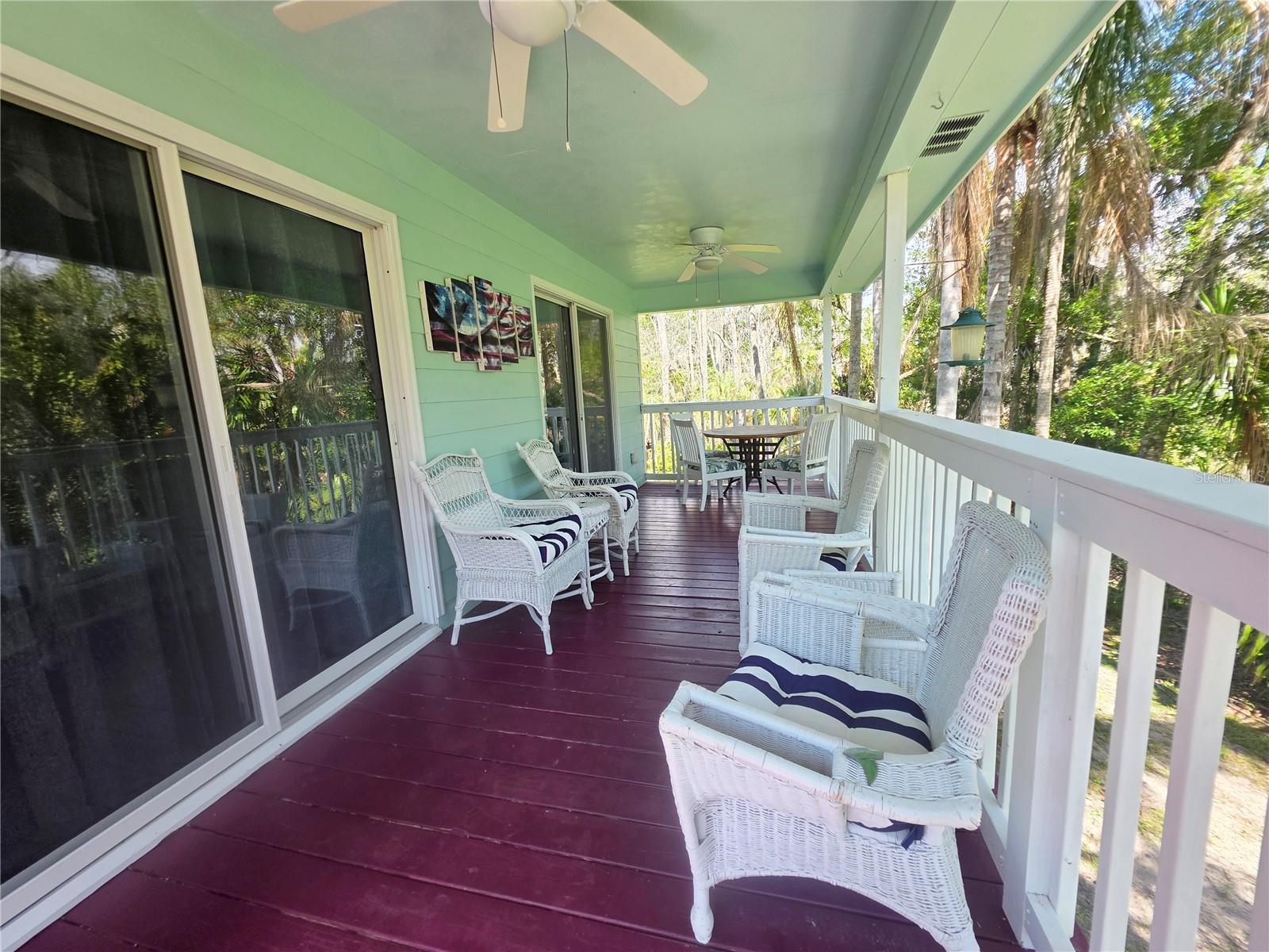 Listing photo id 11 for 10464 Oliver Street