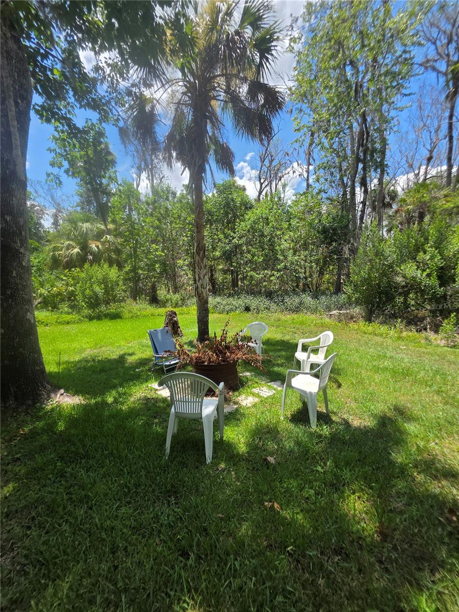 Listing photo id 35 for 10464 Oliver Street