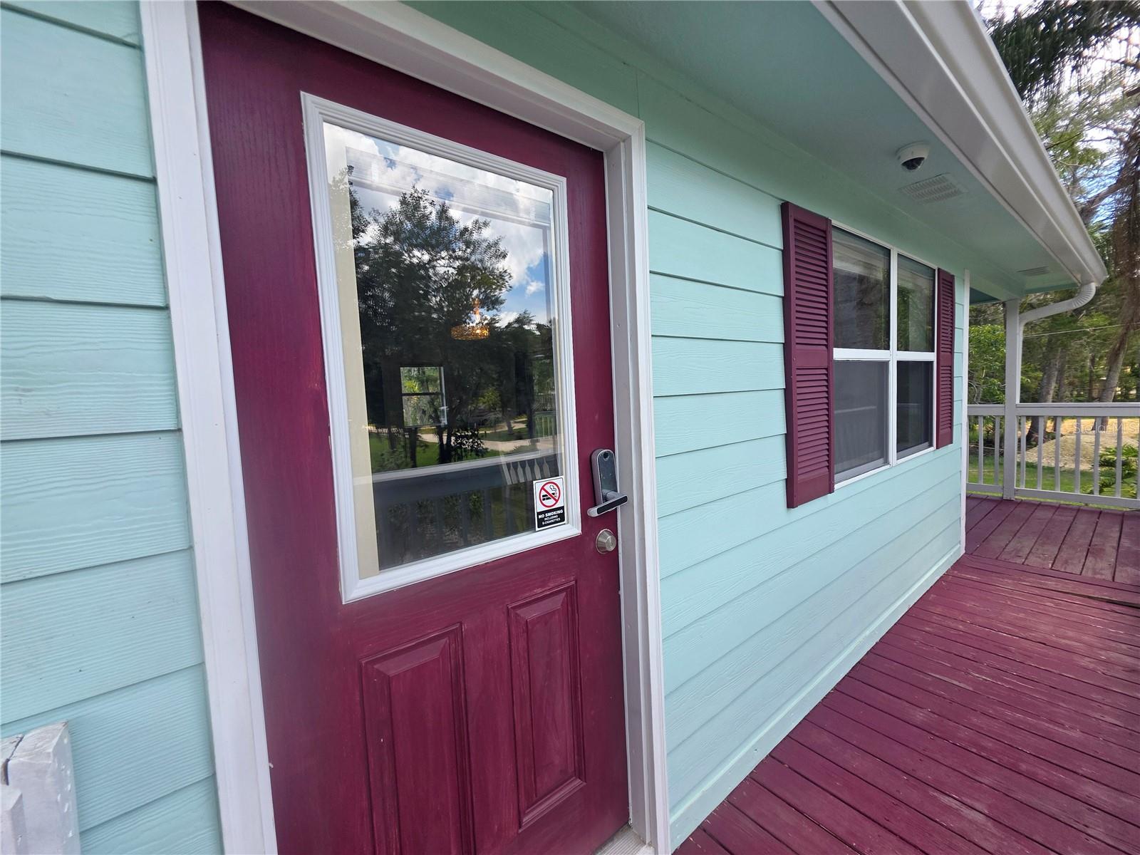 Listing photo id 2 for 10464 Oliver Street