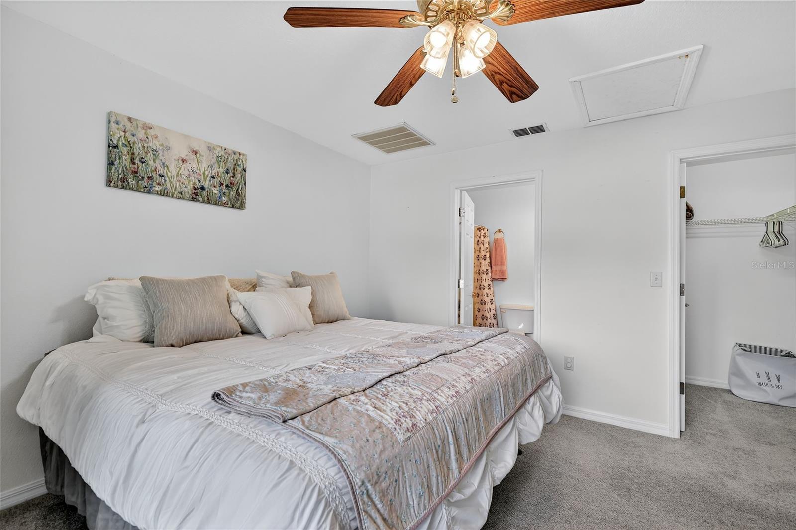 Listing photo id 17 for 5731 17th Street