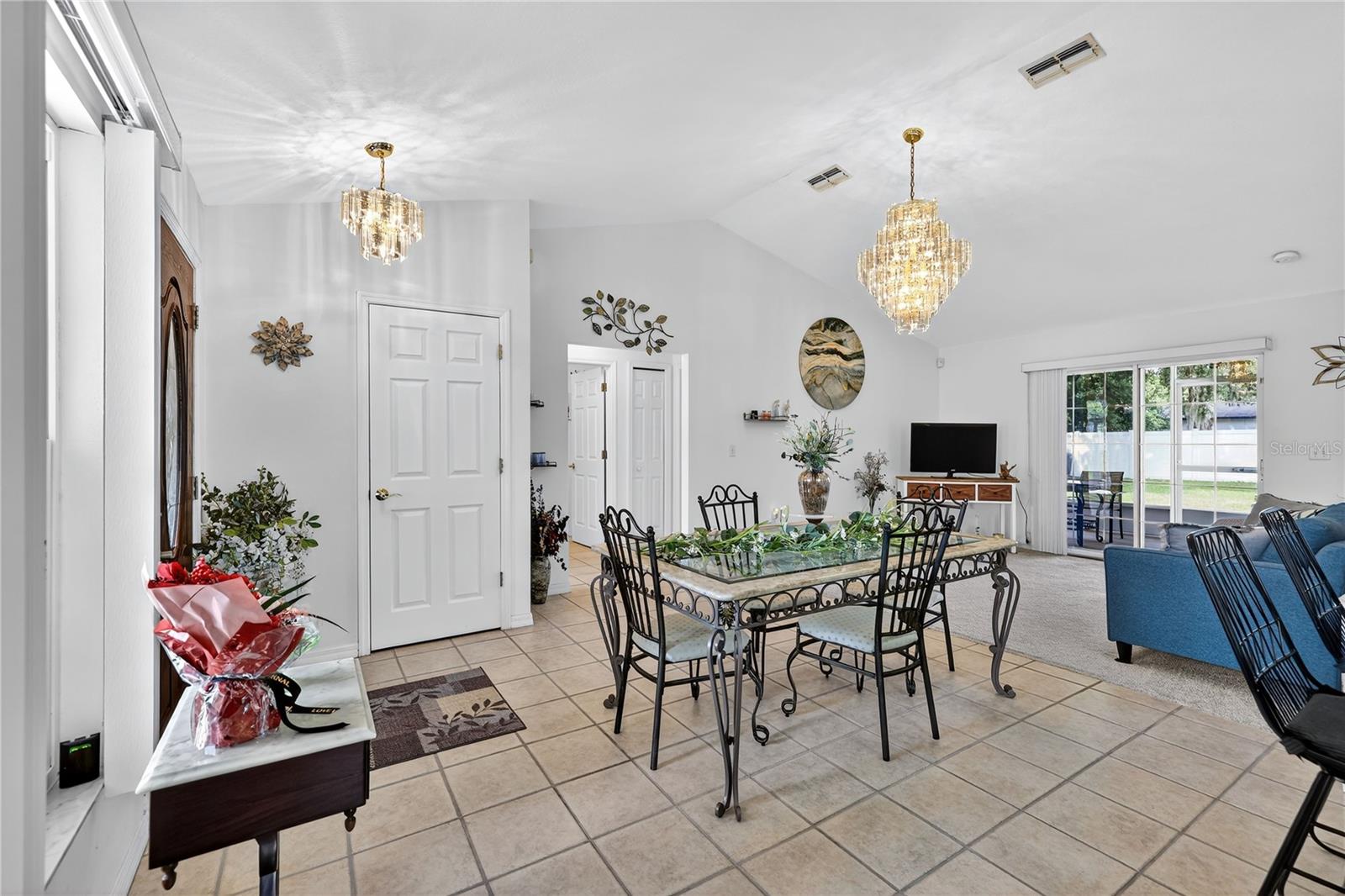 Listing photo id 6 for 5731 17th Street