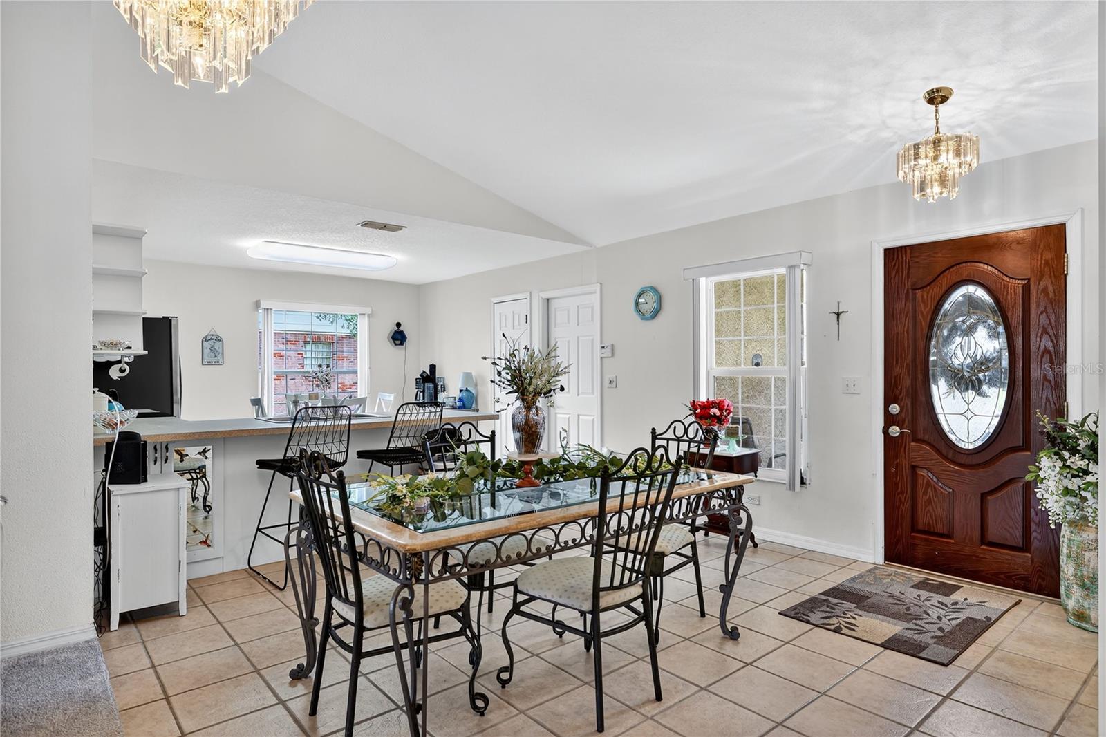 Listing photo id 7 for 5731 17th Street