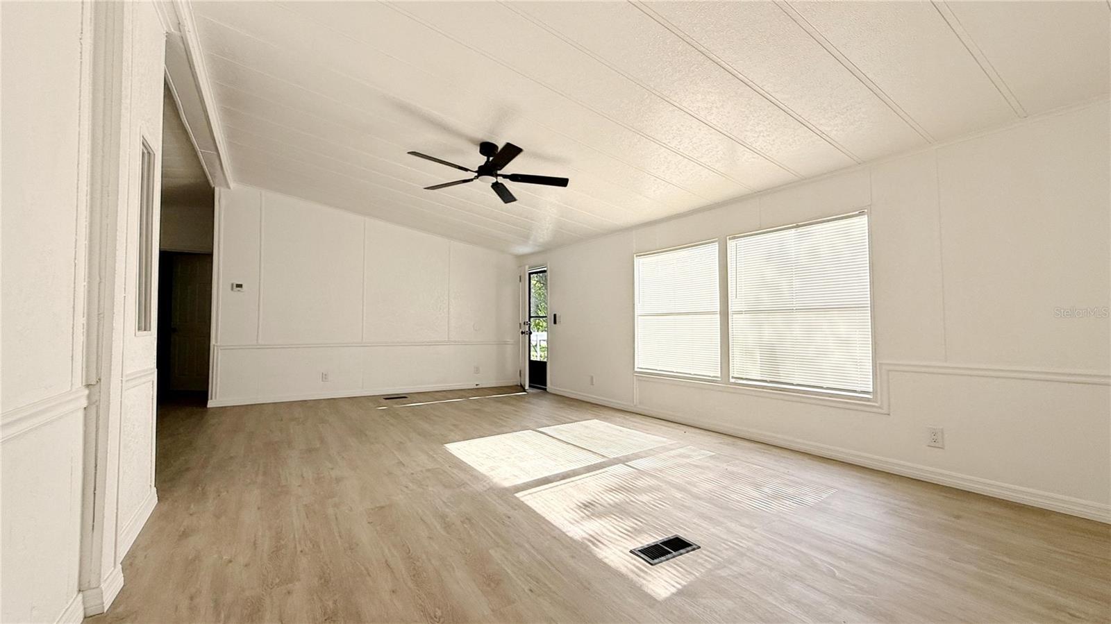 Image 3 of 14 For 3335 Fox Ridge Boulevard