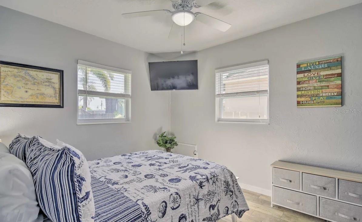 Image 17 of 28 For 10569 86th Avenue