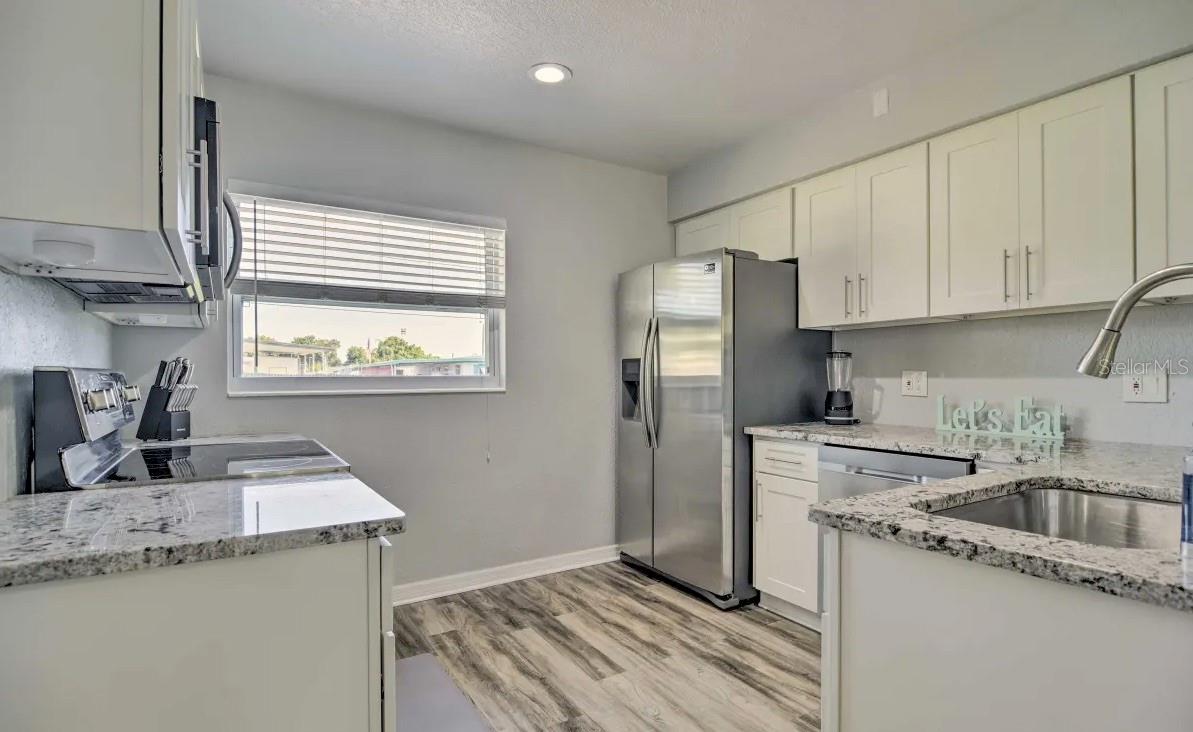 Image 6 of 28 For 10569 86th Avenue