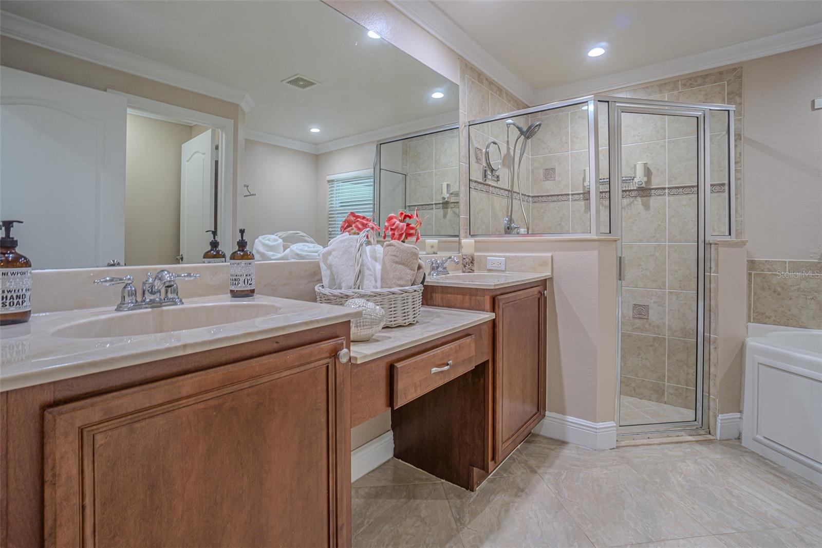 Image 17 of 44 For 20520 Sultana Court