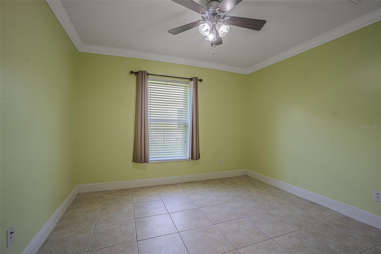 Image 24 of 44 For 20520 Sultana Court