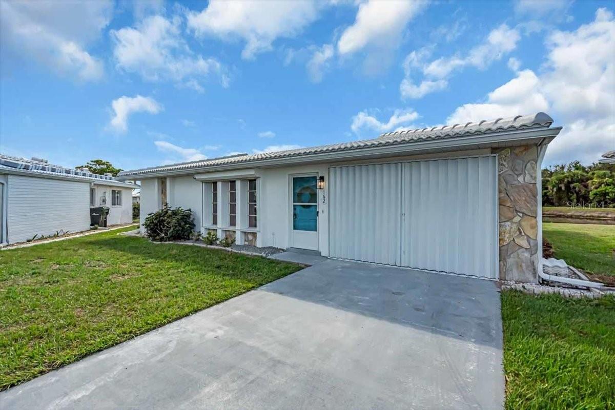 Image 3 of 32 For 162 Circlewood Drive C2-7