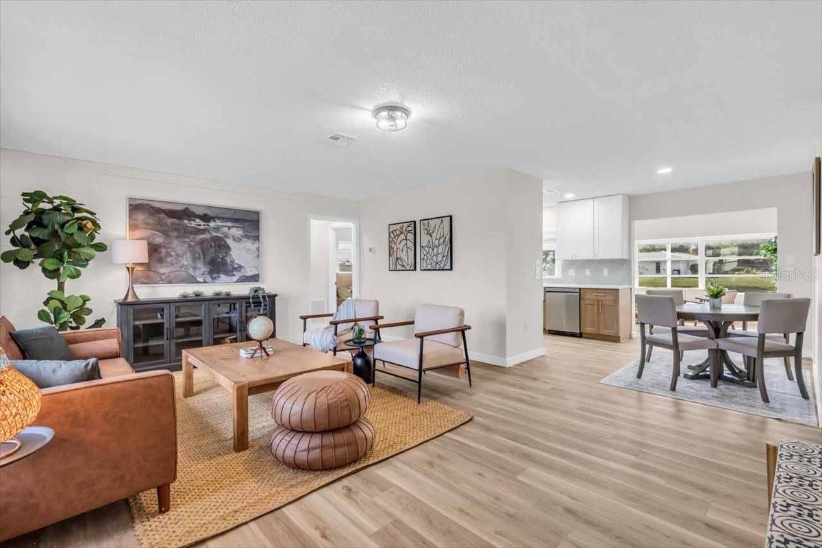 Image 4 of 32 For 162 Circlewood Drive C2-7