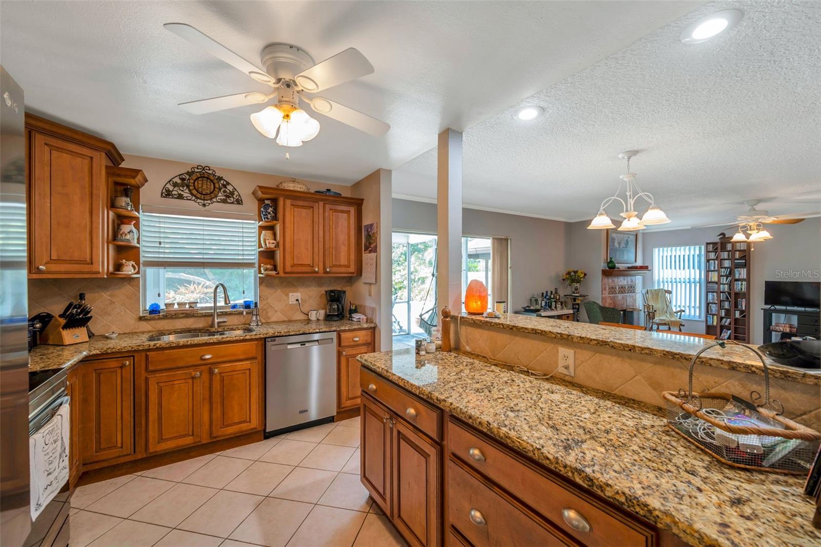 Image 11 of 40 For 7346 118th Terrace