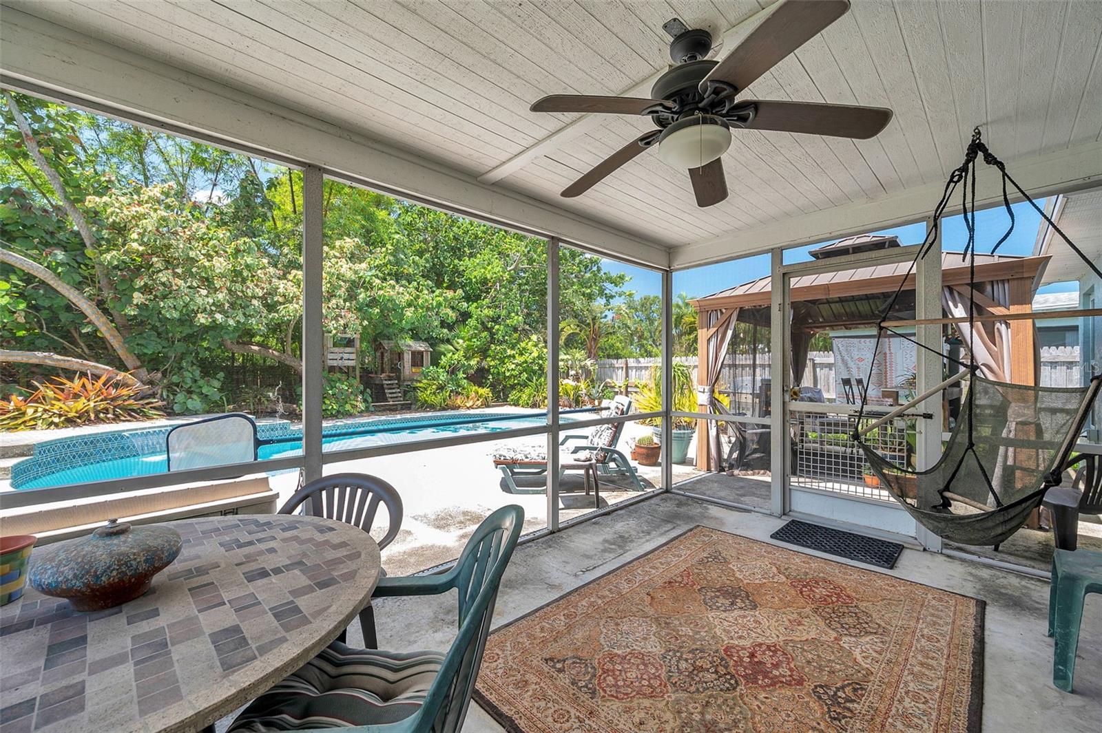 Image 27 of 40 For 7346 118th Terrace