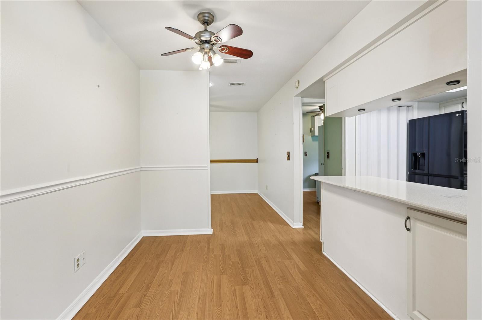 Image 15 of 61 For 310 Thorn Hill Place