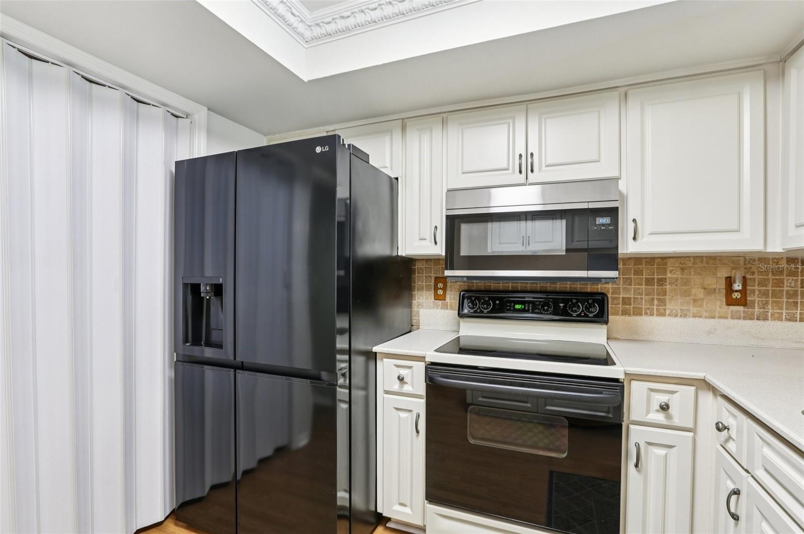 Image 20 of 61 For 310 Thorn Hill Place