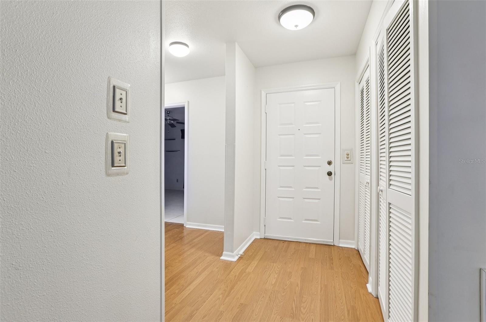 Image 5 of 61 For 310 Thorn Hill Place