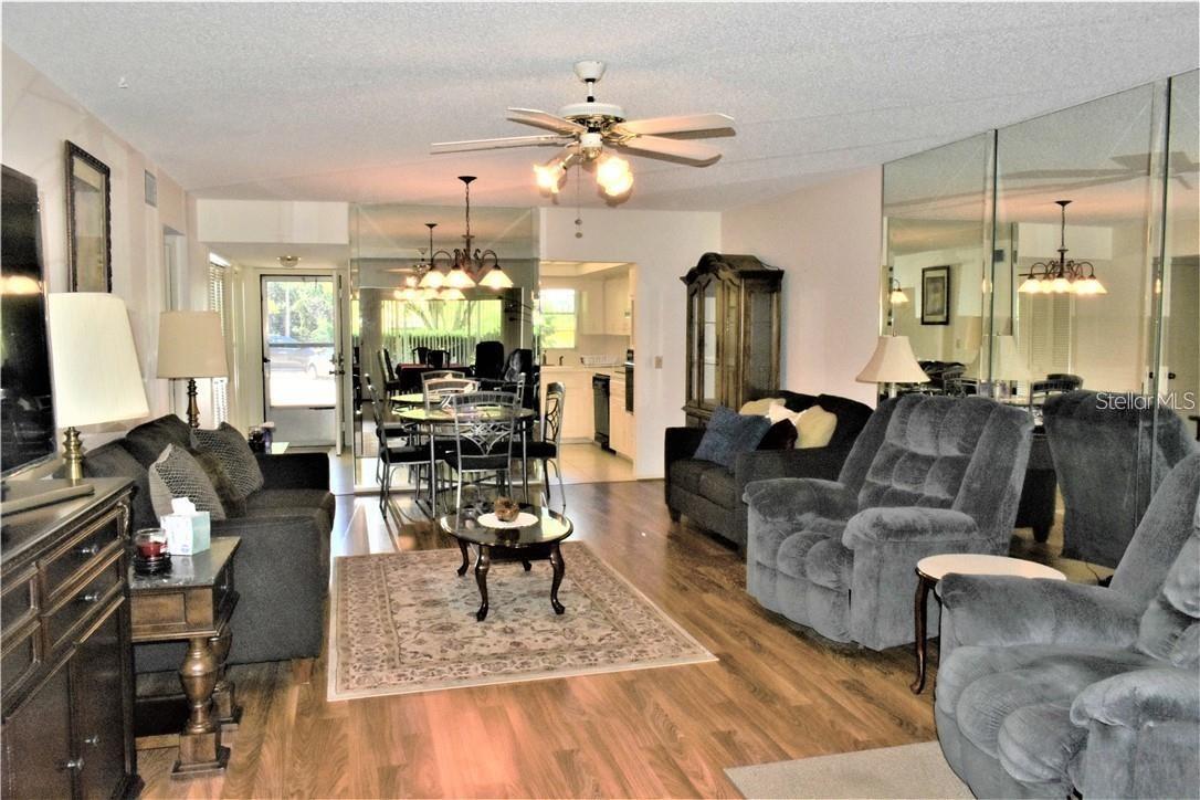Image 10 of 74 For 2440 World Parkway Boulevard 6