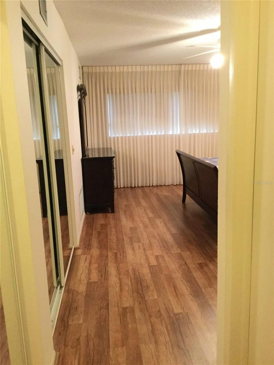 Image 11 of 74 For 2440 World Parkway Boulevard 6