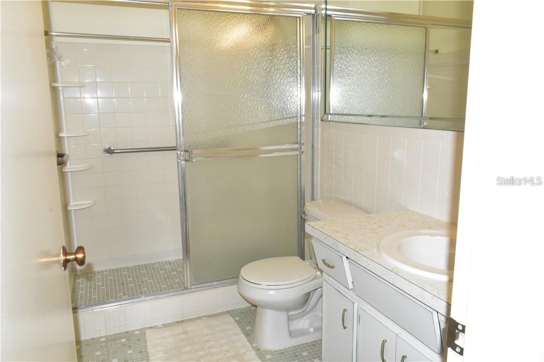 Image 25 of 74 For 2440 World Parkway Boulevard 6