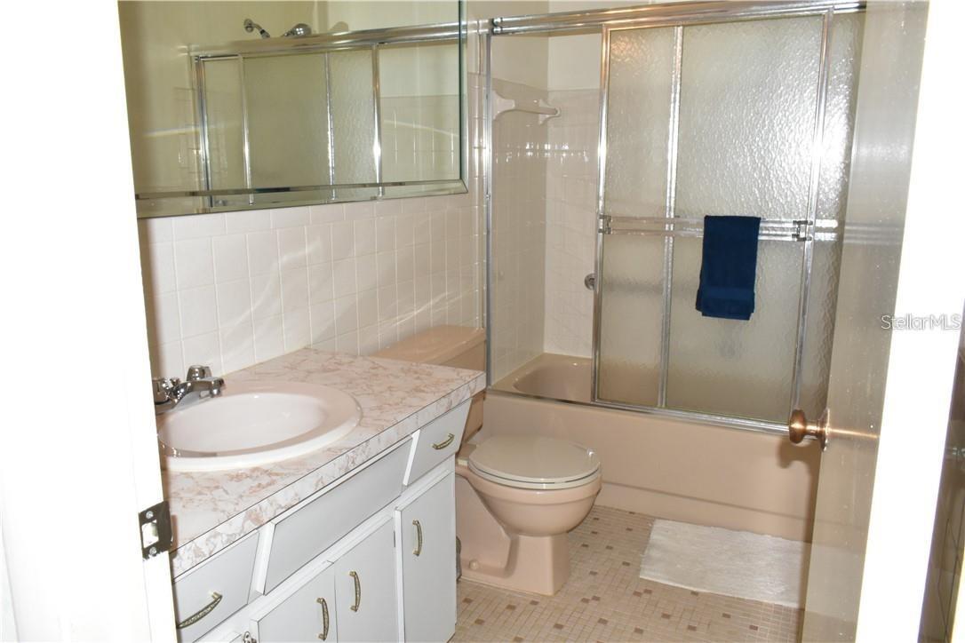 Image 27 of 74 For 2440 World Parkway Boulevard 6