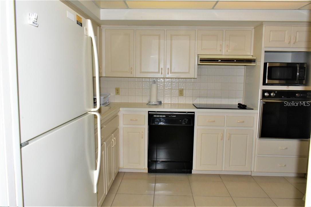 Image 5 of 74 For 2440 World Parkway Boulevard 6