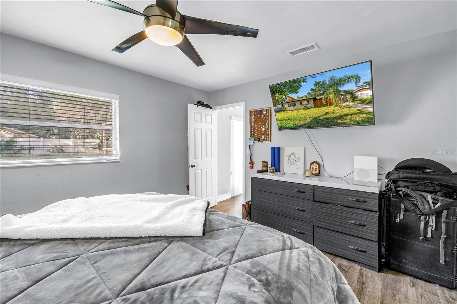 Image 16 of 28 For 4708 Coachman Avenue