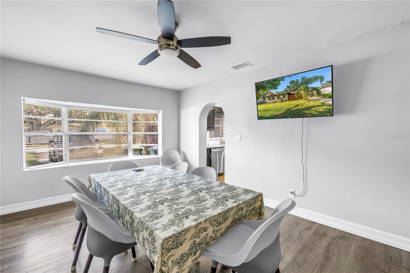 Image 20 of 28 For 4708 Coachman Avenue