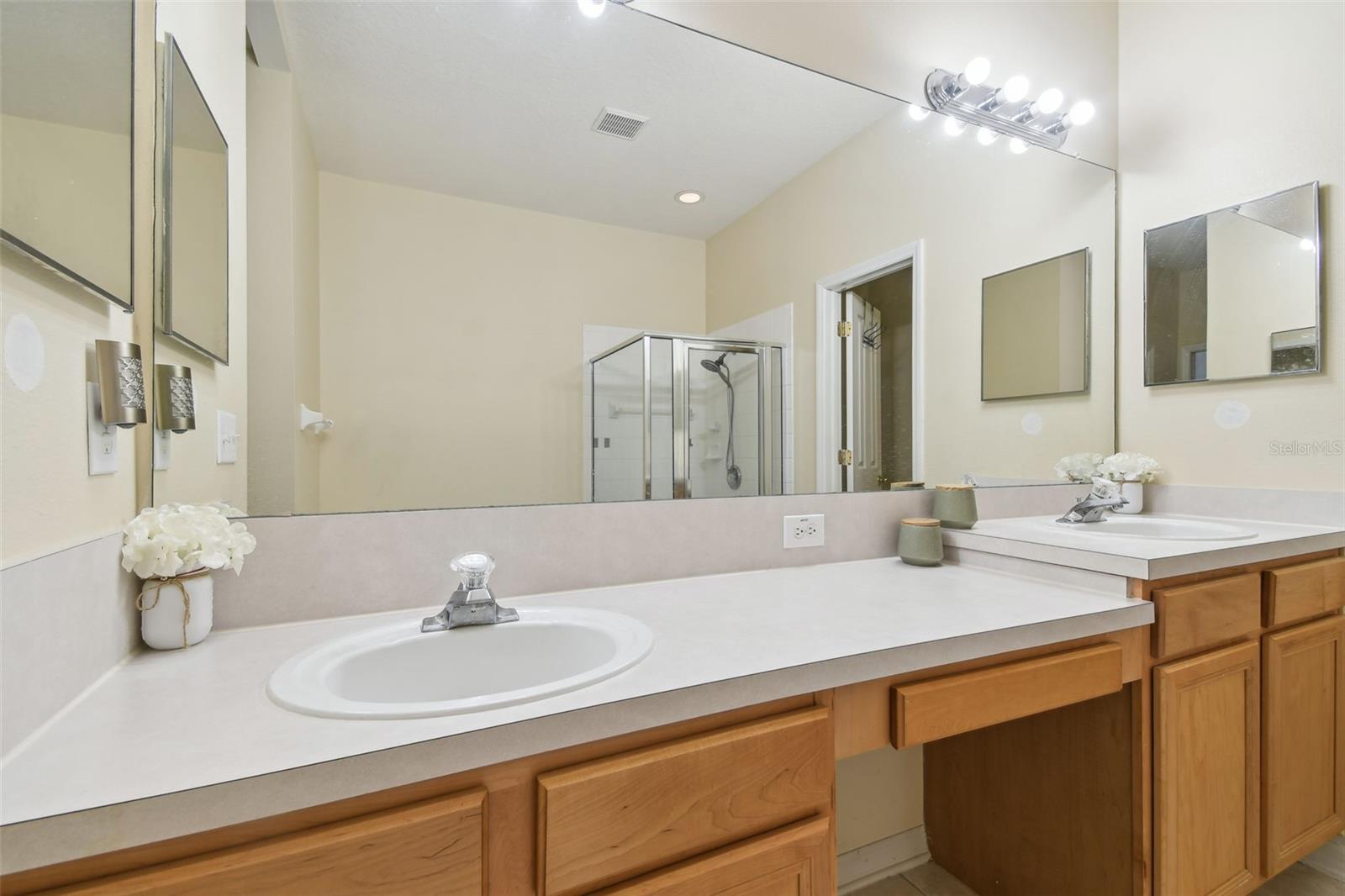 Image 8 of 23 For 31451 Shaker Circle