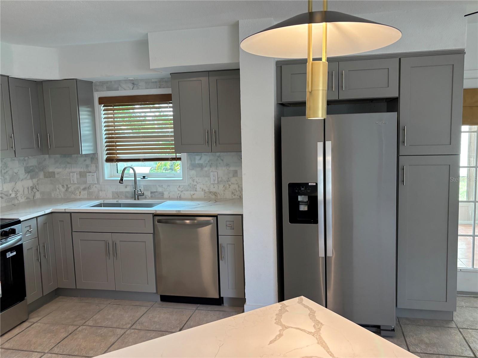 Image 10 of 19 For 999 38th Avenue Ne