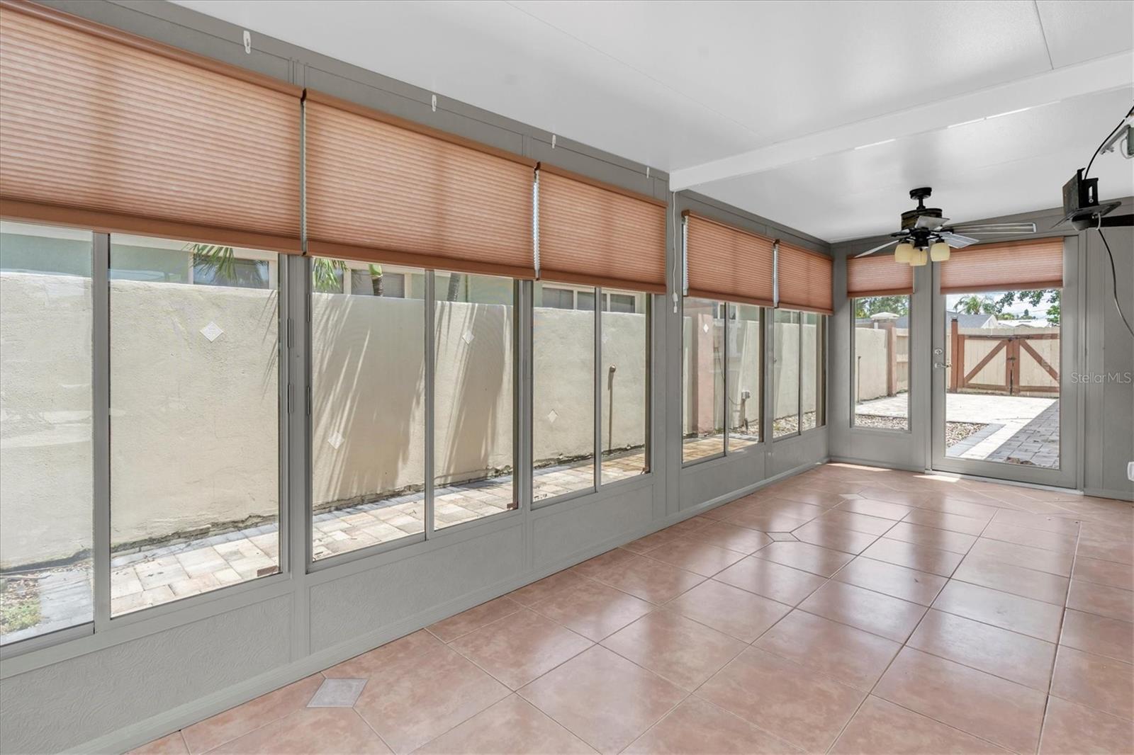 Image 32 of 61 For 999 38th Avenue Ne