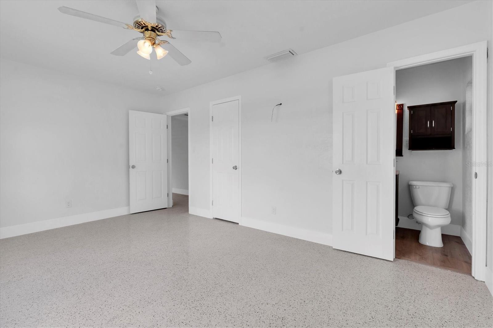 Image 37 of 61 For 999 38th Avenue Ne