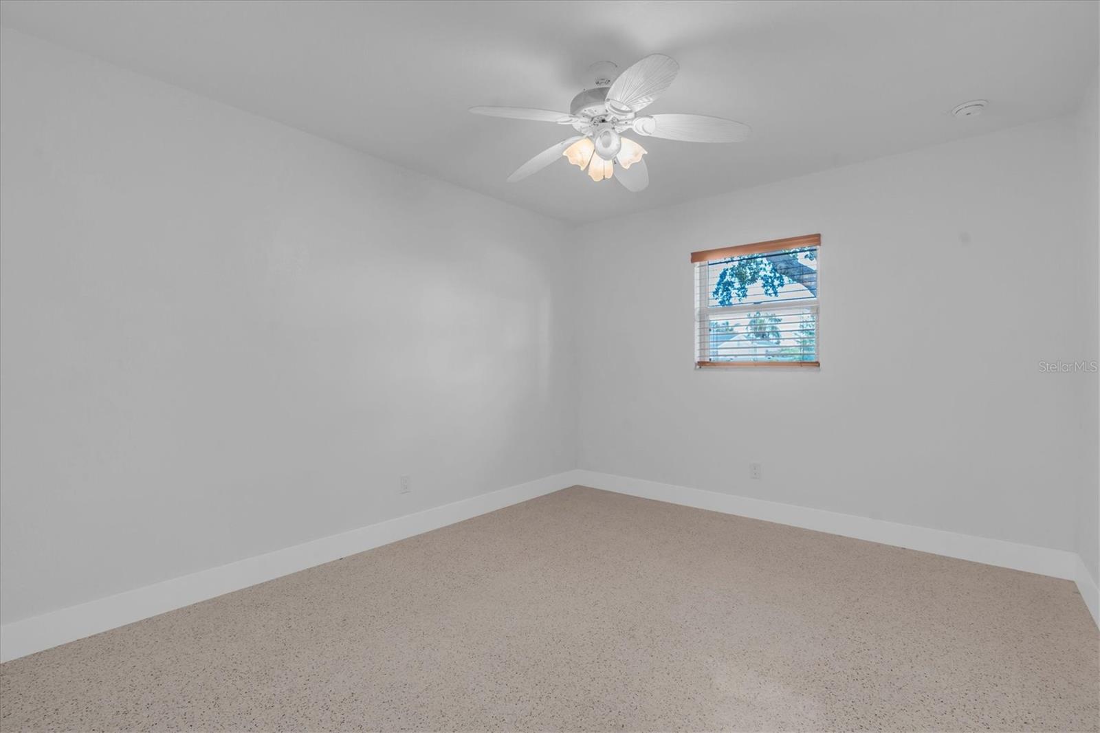 Image 38 of 61 For 999 38th Avenue Ne