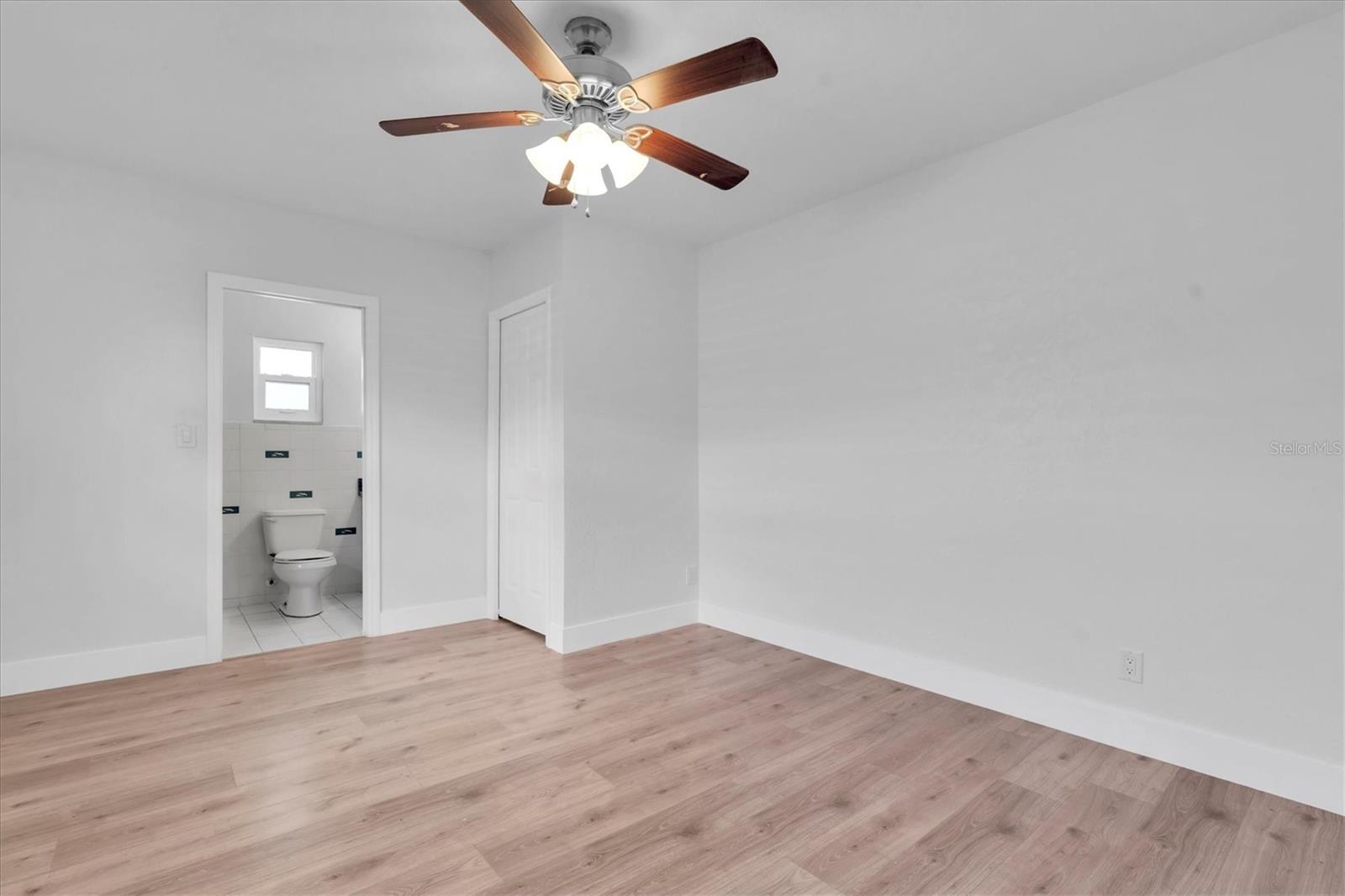 Image 43 of 61 For 999 38th Avenue Ne