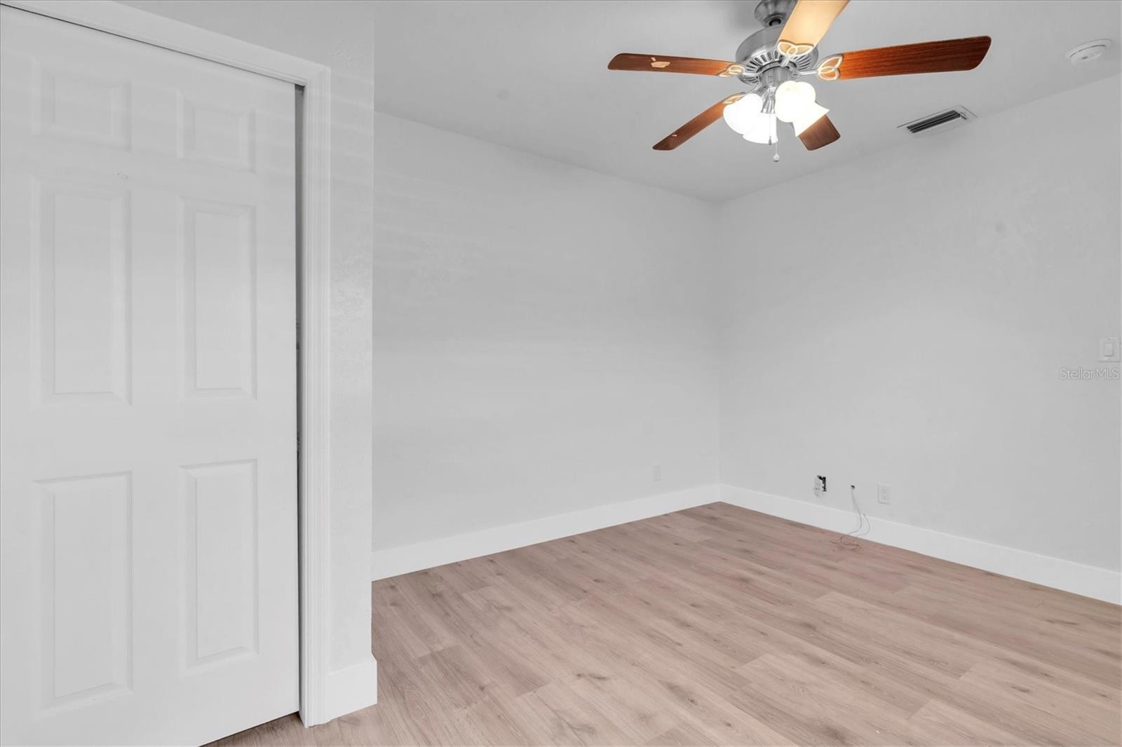 Image 44 of 61 For 999 38th Avenue Ne