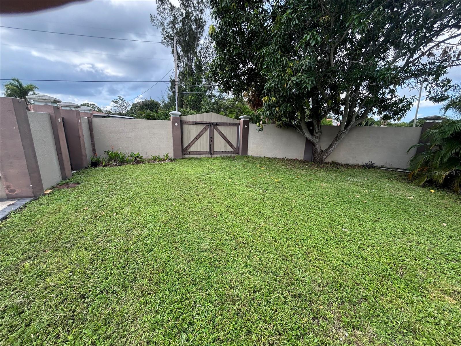 Image 6 of 19 For 999 38th Avenue Ne