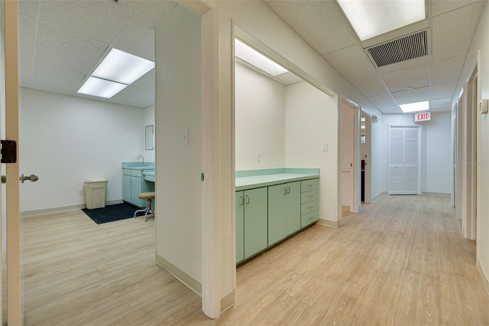 Image 18 of 36 For 1105 Fort Harrison Avenue