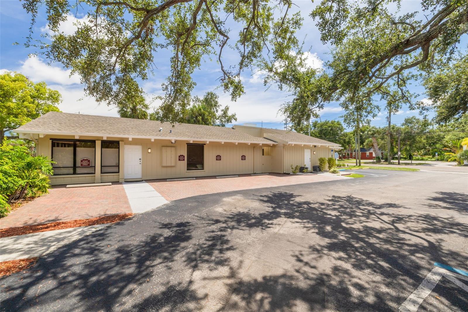 Image 4 of 36 For 1105 Fort Harrison Avenue