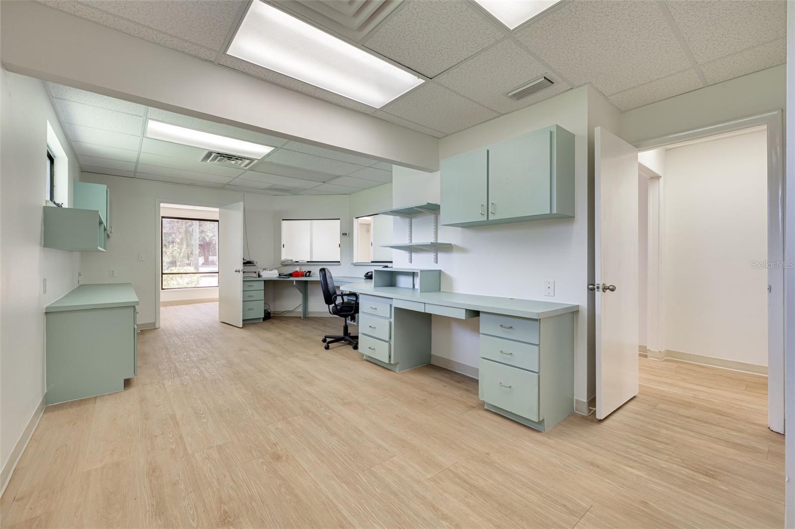 Image 9 of 36 For 1105 Fort Harrison Avenue