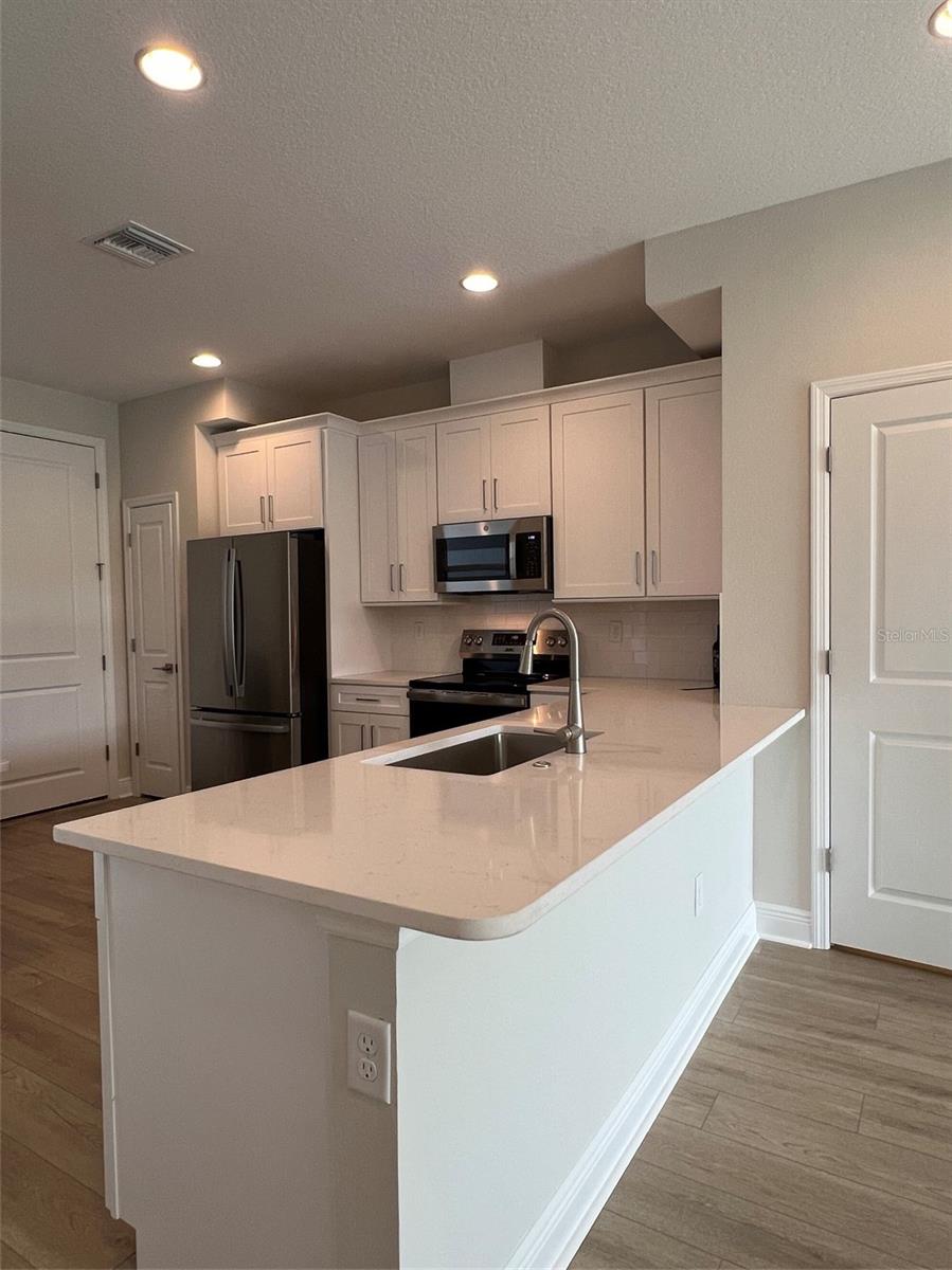 Image 4 of 18 For 7773 93rd Street N