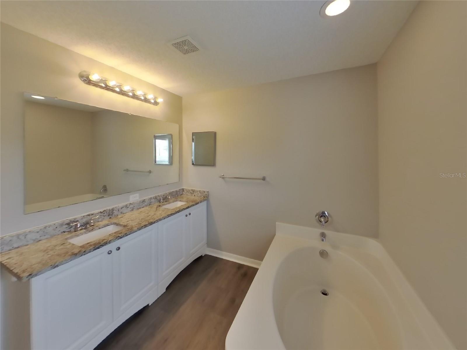 Image 8 of 18 For 13085 Siam Drive