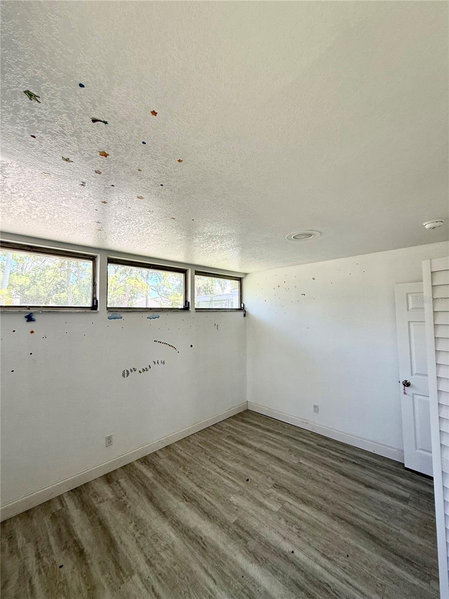 Image 64 of 78 For 7990 42nd Street N