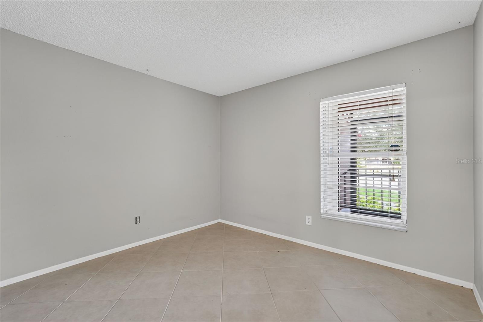 Image 19 of 25 For 3455 Countryside Boulevard 34