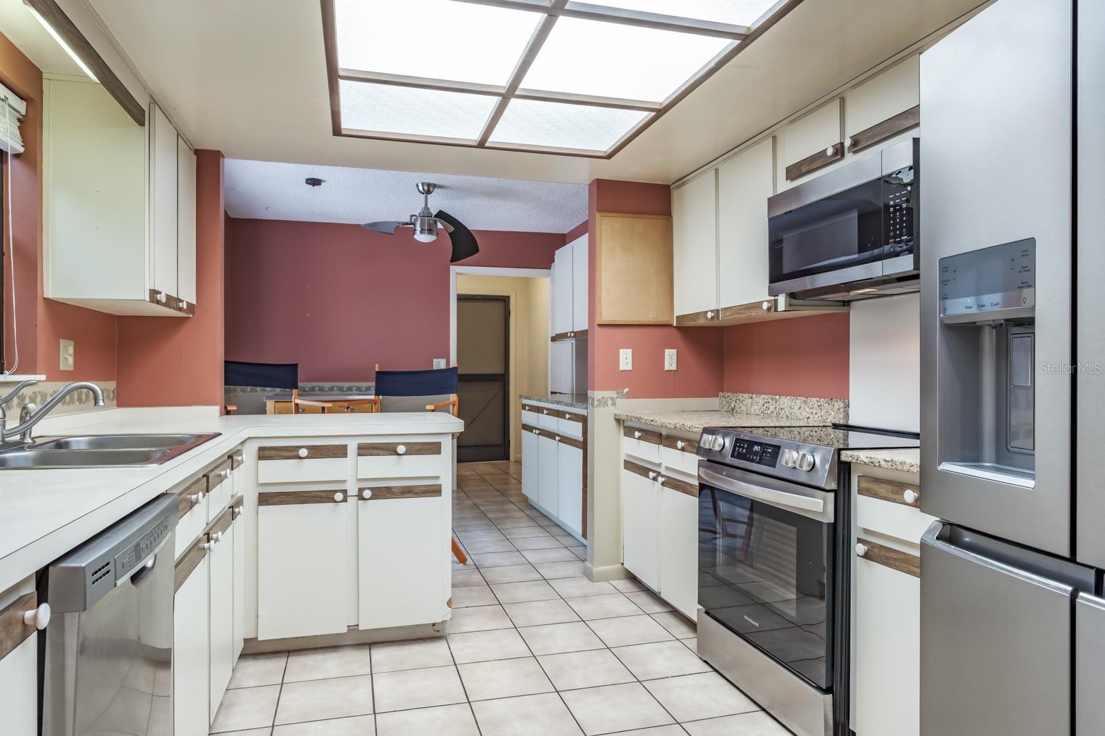 Image 36 of 60 For 1315 Westlake Boulevard
