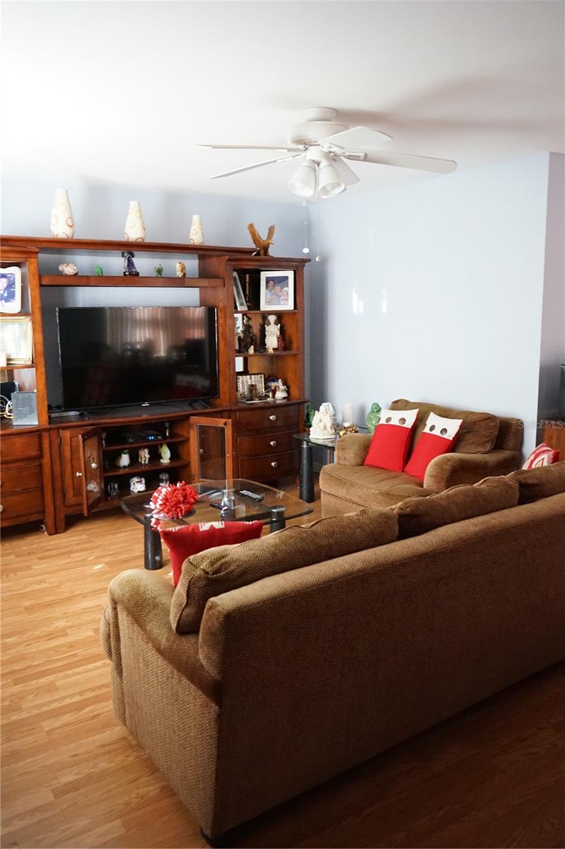 Image 4 of 41 For 1902 Andover Street 203